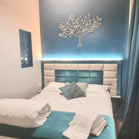 In Trocadero Flat Near Eiffel Tower *